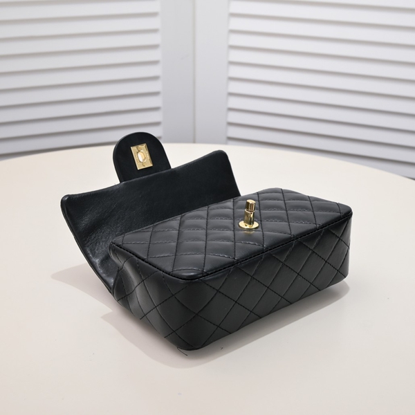 シャネルバッグ内部構造